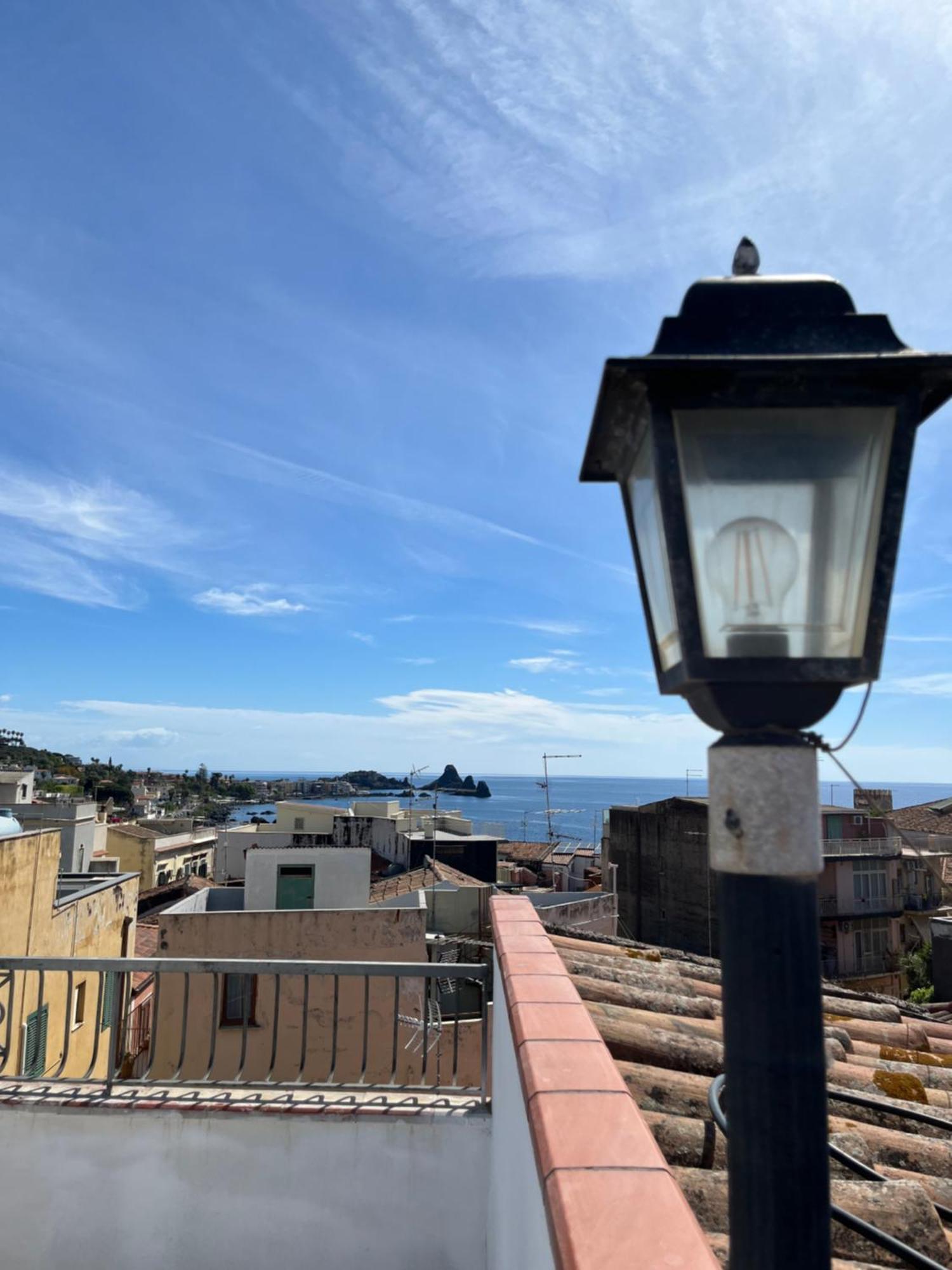 Vista Da Re Villa Aci Castello Luaran gambar